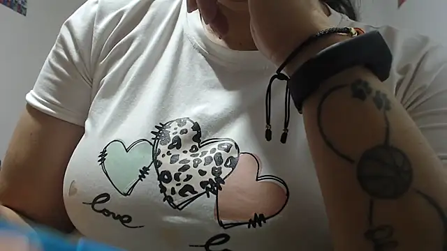 andreaisis2 online show from 11-26-25, 10:11