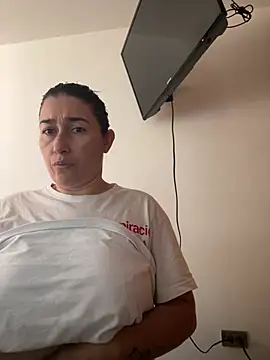 andreaisis2 online show from 04-08-26, 05:46