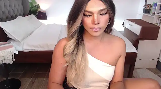 liaa lurrecams online show from 02-20-25, 08:14