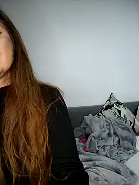 Snapshot of Ella_sweety chatting on 10-24-25, 08:05 Ella sweety online show from 10-24-25, 08:05