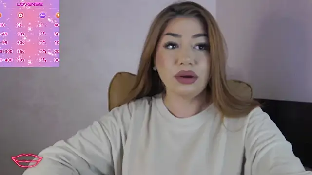 Snapshot of Ella_sweety chatting on 06-07-26, 05:00 Ella sweety online show from 06-07-26, 05:00