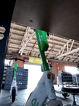 Snapshot of Daddy_hook chatting on 12-05-24, 09:28 Daddy hook online show from 12-05-24, 09:28