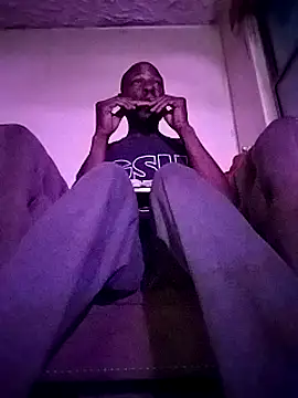 Snapshot of Daddy_hook chatting on 12-21-24, 01:26 Daddy hook online show from 12-21-24, 01:26