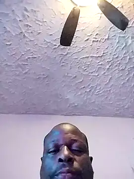 Snapshot of Daddy_hook chatting on 02-01-25, 01:44 Daddy hook online show from 02-01-25, 01:44