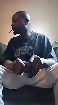 Snapshot of Daddy_hook chatting on 02-05-25, 04:03 Daddy hook online show from 02-05-25, 04:03