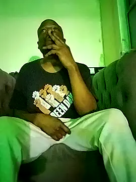 Snapshot of Daddy_hook chatting on 02-15-25, 04:03 Daddy hook online show from 02-15-25, 04:03