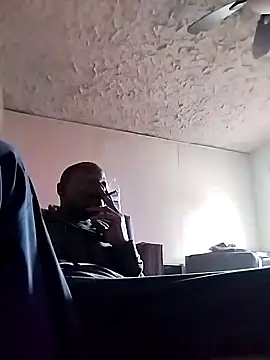 Snapshot of Daddy_hook chatting on 03-15-25, 12:25 Daddy hook online show from 03-15-25, 12:25