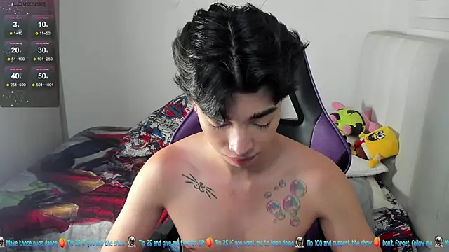 santy7v7 online show from 02-20-25, 04:14