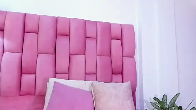 Lia sarahi online show from 02-16-25, 11:27