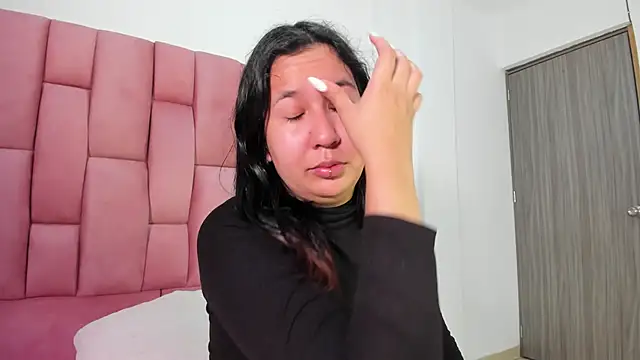 Lia sarahi online show from 01-12-26, 12:32