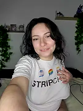 Moxxxie online show from 02-21-25, 06:29