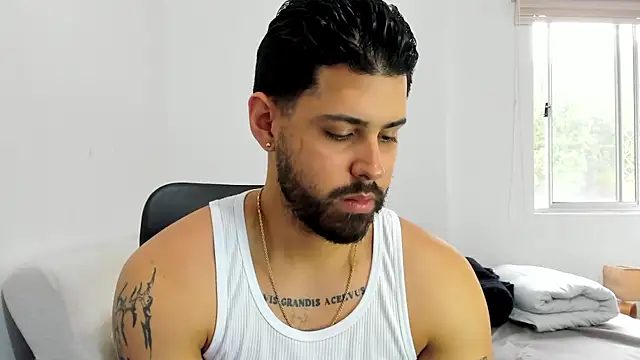 Justyn Torres online show from 10-22-25, 12:05