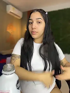 Snapshot of Amandanauty chatting on 01-07-26, 05:10 Amandanauty online show from 01-07-26, 05:10