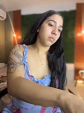 Snapshot of Amandanauty chatting on 02-25-26, 04:11 Amandanauty online show from 02-25-26, 04:11