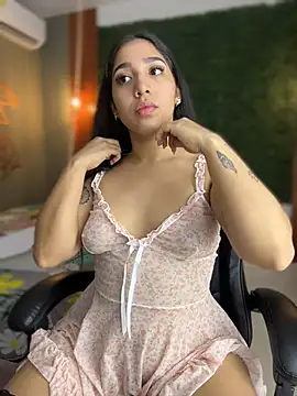 Snapshot of Amandanauty chatting on 03-12-26, 06:41 Amandanauty online show from 03-12-26, 06:41