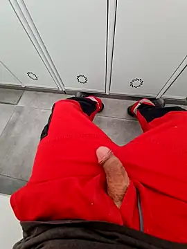 Snapshot of 987654Alf chatting on 12-04-25, 10:35 987654Alf online show from 12-04-25, 10:35