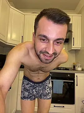 Snapshot of Emre-34 chatting on 05-02-26, 10:04 Emre-34 online show from 05-02-26, 10:04