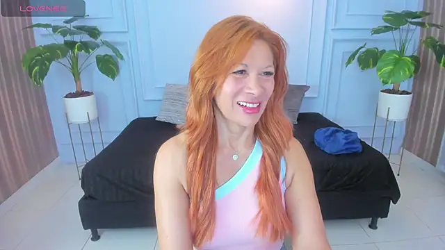 cintiagreyx online show from 04-08-26, 11:32