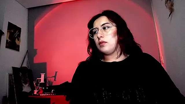 Snapshot of Scarlett_Sen chatting on 11-12-25, 12:49 Scarlett Sen online show from 11-12-25, 12:49