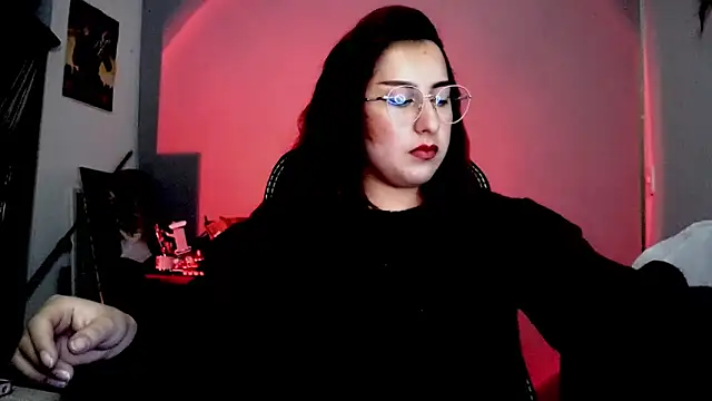 Snapshot of Scarlett_Sen chatting on 11-24-25, 02:50 Scarlett Sen online show from 11-24-25, 02:50