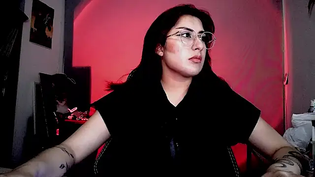 Snapshot of Scarlett_Sen chatting on 11-25-25, 02:17 Scarlett Sen online show from 11-25-25, 02:17