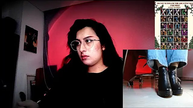 Snapshot of Scarlett_Sen chatting on 12-04-25, 02:04 Scarlett Sen online show from 12-04-25, 02:04