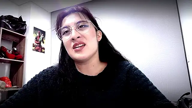 Snapshot of Scarlett_Sen chatting on 03-04-26, 02:23 Scarlett Sen online show from 03-04-26, 02:23