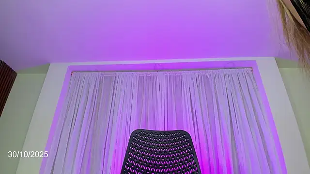 jaddyk  online show from 10-30-25, 09:48