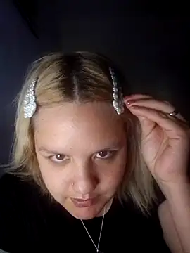 Snapshot of shaynarg chatting on 11-14-25, 03:38 shaynarg online show from 11-14-25, 03:38