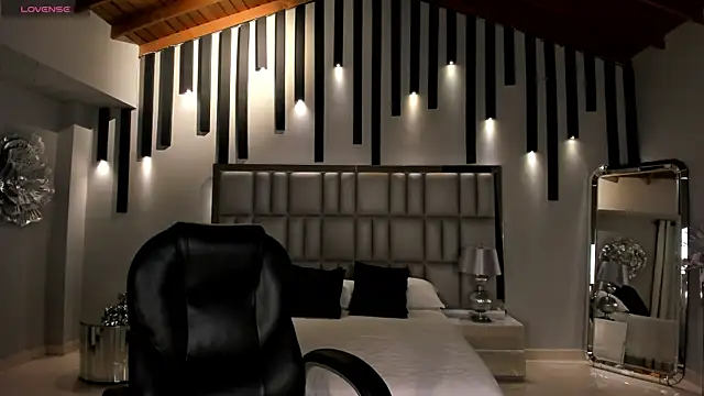 NickyLawson online show from 11-30-25, 11:20