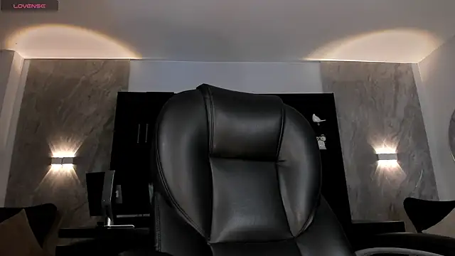 NickyLawson online show from 12-17-25, 04:18