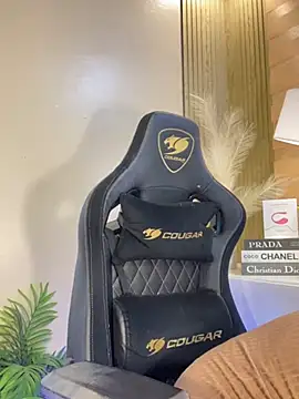 Snapshot of HeavenlyStar chatting on 02-05-25, 07:10 HeavenlyStar online show from 02-05-25, 07:10