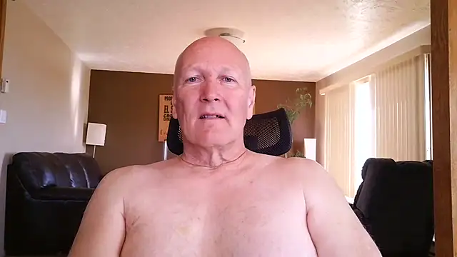 Snapshot of BasicAnt chatting on 05-09-26, 02:44 BasicAnt online show from 05-09-26, 02:44