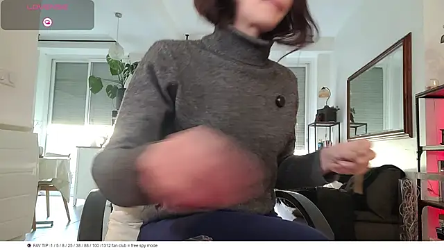 Snapshot of LanaCorona chatting on 01-06-26, 01:26 LanaCorona online show from 01-06-26, 01:26