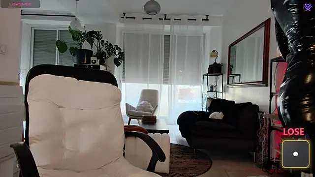 Snapshot of LanaCorona chatting on 01-10-26, 01:13 LanaCorona online show from 01-10-26, 01:13