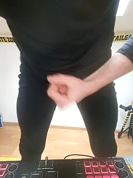 Snapshot of utoopia777 chatting on 02-09-26, 07:56 utoopia777 online show from 02-09-26, 07:56