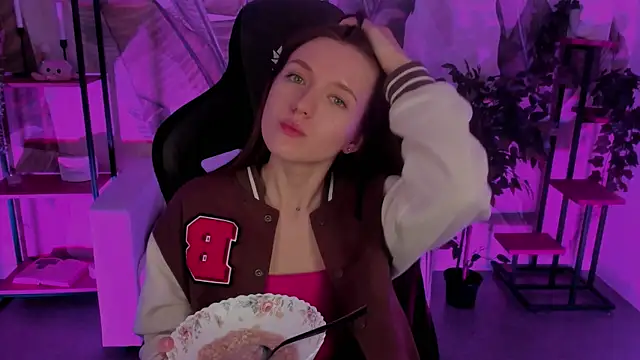 JennyDens online show from 12-21-24, 05:58