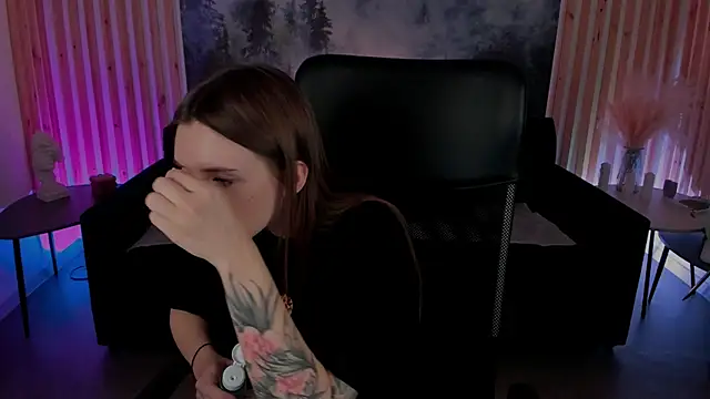 JennyDens online show from 02-20-25, 05:01