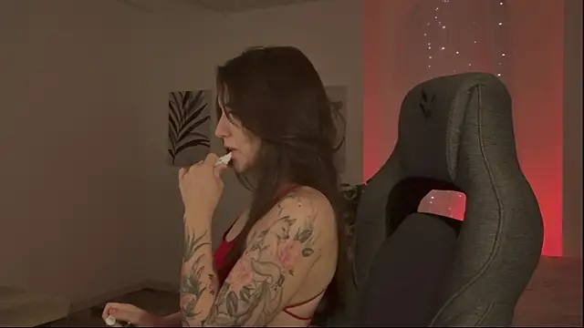 JennyDens online show from 12-22-25, 02:14