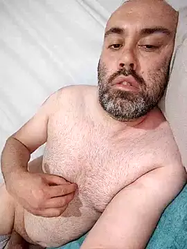 Snapshot of Drunkben2 chatting on 06-14-26, 10:23 Drunkben2 online show from 06-14-26, 10:23