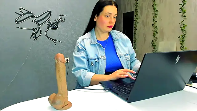 WorshipLilit online show from 01-10-26, 01:07