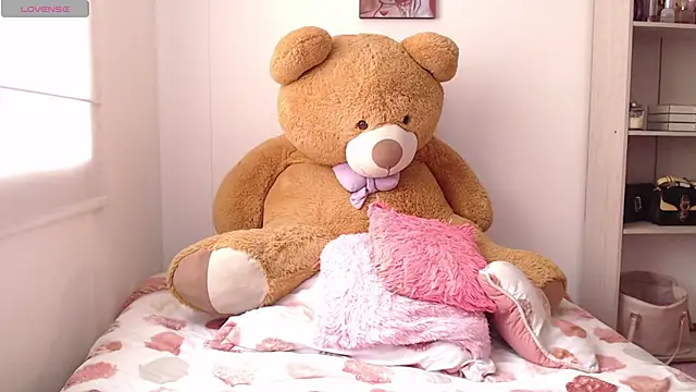 Snapshot of thamarajane chatting on 03-20-26, 06:24 thamarajane online show from 03-20-26, 06:24