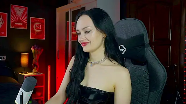 QueenAliss online show from 03-15-26, 04:18