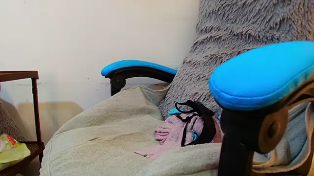 klylls squirt  online show from 04-20-26, 07:15