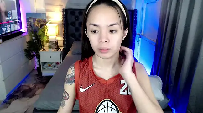 Snapshot of SweetCheska19 chatting on 02-21-25, 10:15 SweetCheska19 online show from 02-21-25, 10:15