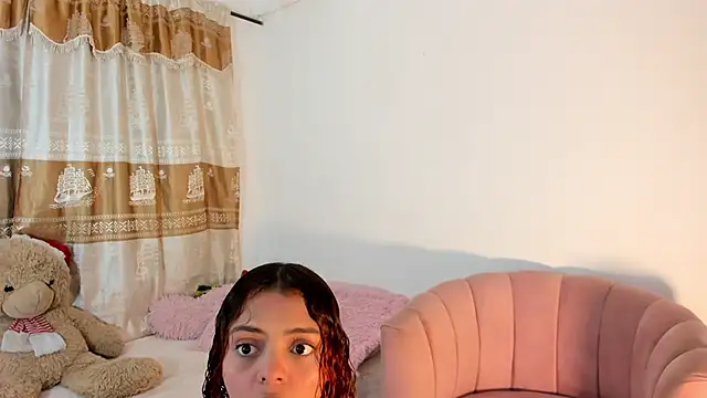 ValienteGirl  online show from 01-04-25, 04:55