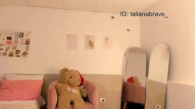 ValienteGirl  online show from 10-05-25, 03:05