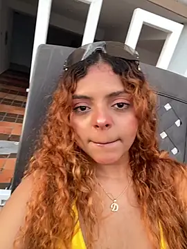 ValienteGirl  online show from 10-13-25, 10:32