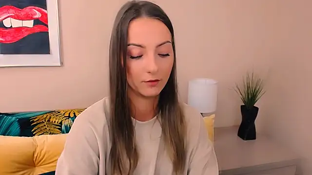 Snapshot of NatalieSexy chatting on 05-13-26, 06:11 NatalieSexy online show from 05-13-26, 06:11