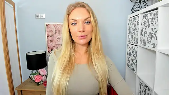 AulloraHoney online show from 01-27-25, 06:41